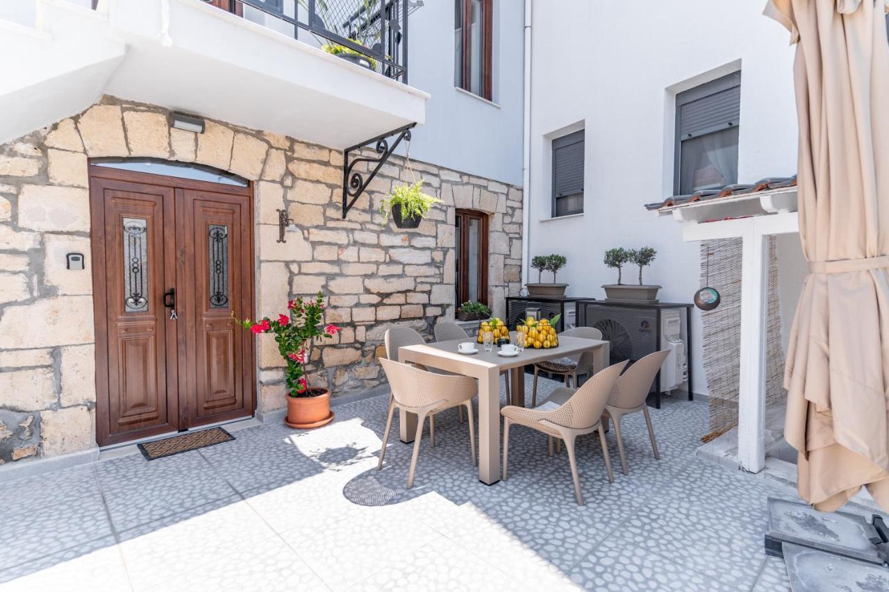 Ikia Katsani Villa *